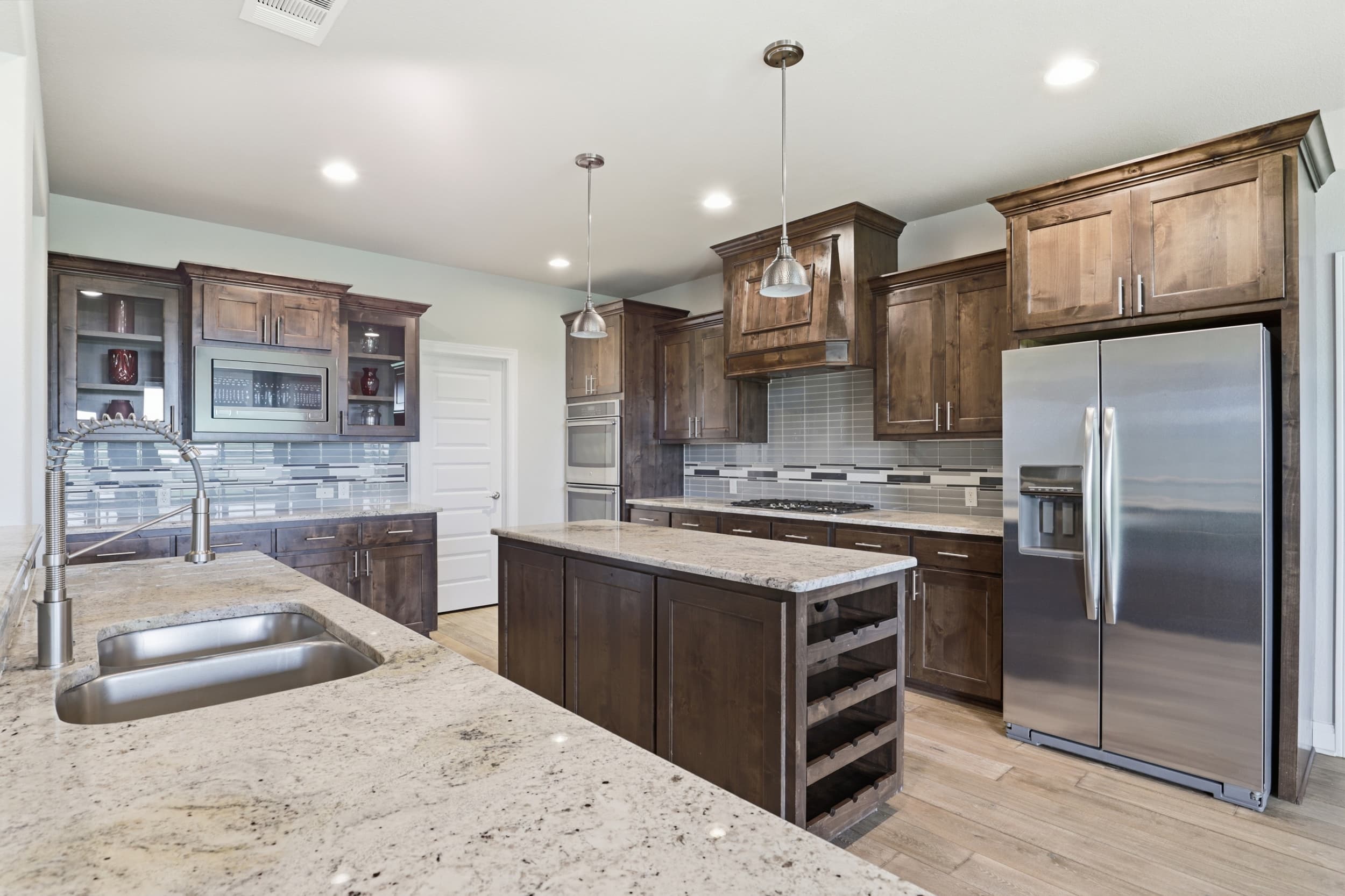 2440 Greatwood Trl photo 7